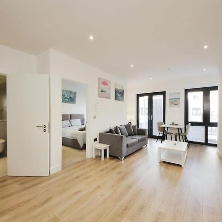 Modern Comfort 1 Bed Apartment Broadoaks, Sulihull Solihull Exterior foto